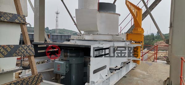 錘破、對輥破、立軸沖擊破三種制砂設備優(yōu)劣對比